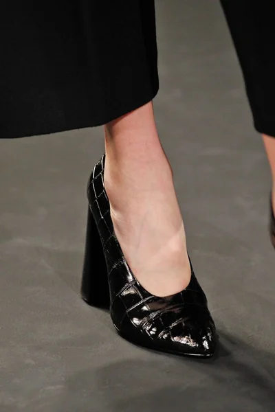 Look 25